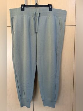 UNDER ARMOUR Women’s Sage Green Jogger Sweatpants